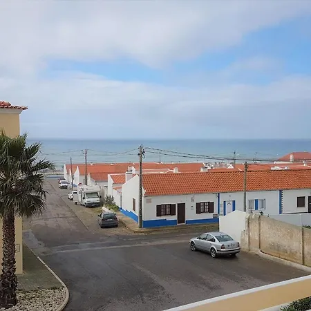 Lovelystay - Sea View With Pool & Garden Διαμέρισμα *
